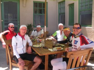 6 amigos at Alice's Rest. for inch